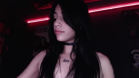      online show from 11/22/25, 02:54