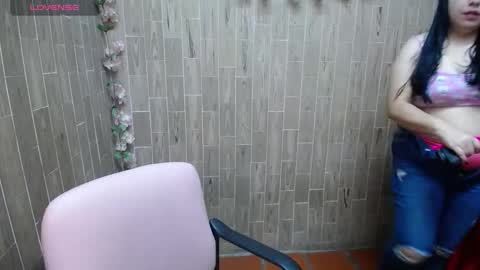 Snapshot of katy2425 chatting on 12/23/25, 03:48 Katy online show from 12/23/25, 03:48