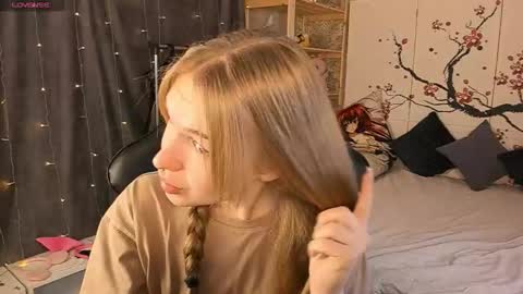 Kate online show from 12/19/25, 06:42