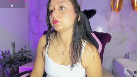 Snapshot of katy_sweet19 chatting on 05/08/26, 10:53 Katy online show from 05/08/26, 10:53