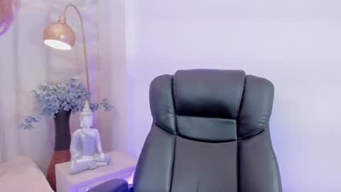 Snapshot of katya_blonde chatting on 04/01/26, 04:46 katya_blonde online show from 04/01/26, 04:46
