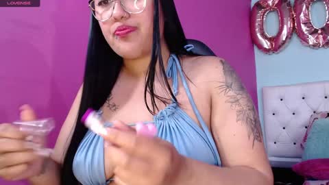 Snapshot of katyandnatha chatting on 01/04/25, 12:27 Katy and Natha online show from 01/04/25, 12:27