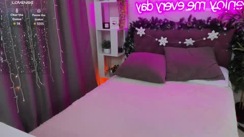 Kate online show from 12/24/24, 07:06