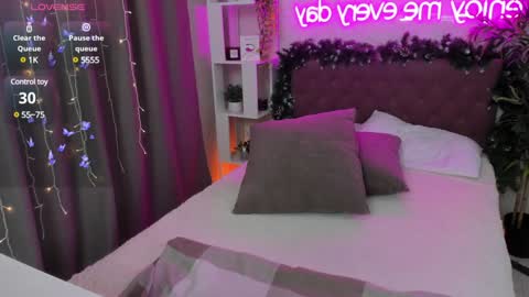 Kate online show from 01/25/25, 06:23