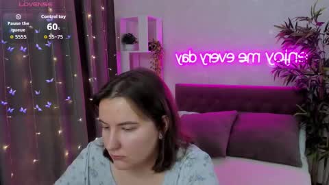 Kate online show from 09/28/25, 03:23