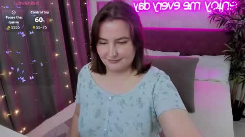 Kate online show from 10/15/25, 05:40