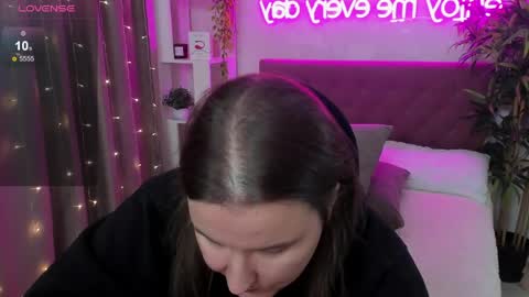 Kate online show from 05/12/26, 06:32