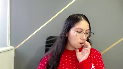 Snapshot of katybelladonna chatting on 12/04/24, 10:57 KATY online show from 12/04/24, 10:57