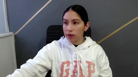 Snapshot of katybelladonna chatting on 12/10/24, 11:00 KATY online show from 12/10/24, 11:00