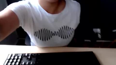 Snapshot of katybelladonna chatting on 02/09/25, 01:03 KATY online show from 02/09/25, 01:03