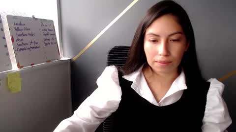 Snapshot of katybelladonna chatting on 02/11/25, 02:35 KATY online show from 02/11/25, 02:35