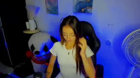 Snapshot of katydeliz chatting on 11/27/25, 01:40 katy deliz online show from 11/27/25, 01:40