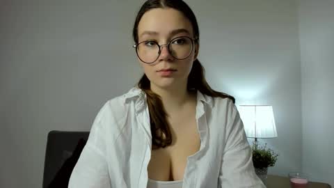 Snapshot of katygentle chatting on 12/22/25, 07:38 Katy online show from 12/22/25, 07:38