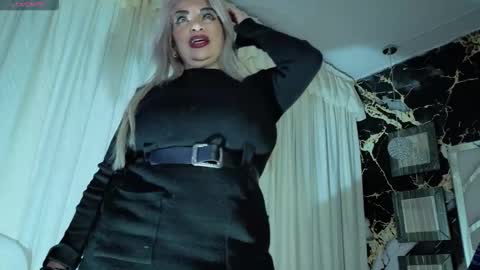 Snapshot of katyhornymilfsexy chatting on 02/10/26, 11:47 katy online show from 02/10/26, 11:47