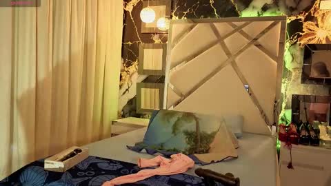 Snapshot of katyhornymilfsexy chatting on 02/18/26, 11:50 katy online show from 02/18/26, 11:50