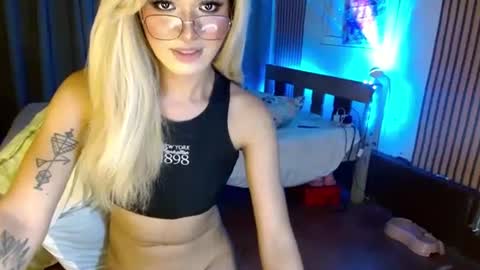 katykiat online show from 12/20/24, 01:36