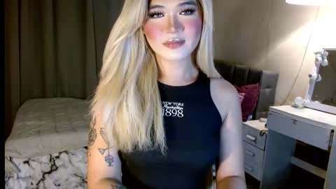 katykiat online show from 10/19/25, 08:53