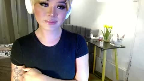 katykiat online show from 11/28/25, 07:11