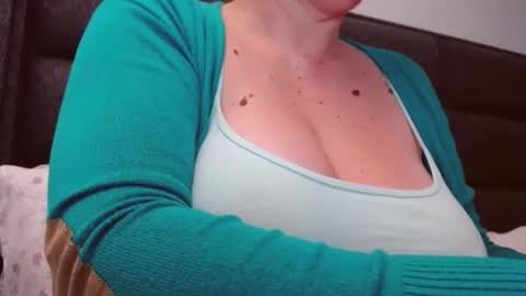 Katy online show from 10/21/25, 05:08