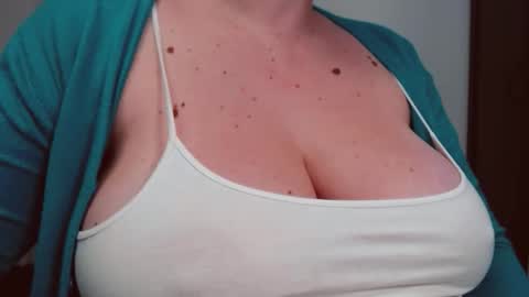 Katy online show from 11/10/25, 05:23