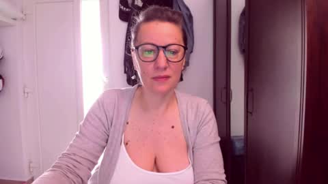 Katy online show from 06/14/26, 05:42