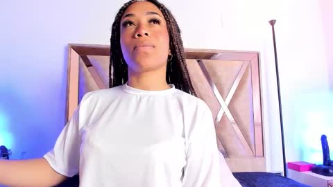 katyortiz online show from 11/15/25, 11:40