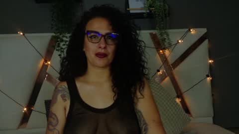 Snapshot of katyrataylor__ chatting on 03/31/26, 10:54 katyrataylor__ online show from 03/31/26, 10:54