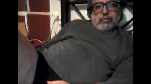 Snapshot of kausername chatting on 12/14/24, 09:51 Marko online show from 12/14/24, 09:51