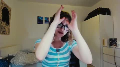 Snapshot of kawa_ka chatting on 10/25/25, 10:37 kawa_ka online show from 10/25/25, 10:37