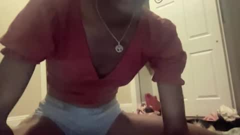 Snapshot of kawaiistrfkr chatting on 09/21/25, 04:14 kawaiistrfkr online show from 09/21/25, 04:14