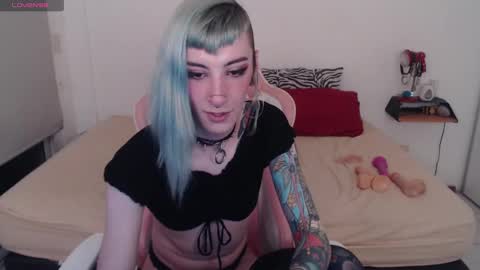 Snapshot of kawaimisfit chatting on 01/07/25, 02:53 luna online show from 01/07/25, 02:53