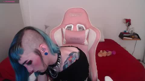 Snapshot of kawaimisfit chatting on 02/08/25, 04:03 luna online show from 02/08/25, 04:03