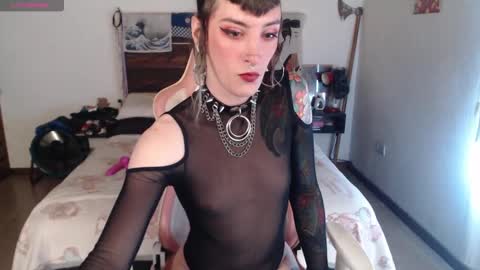 Snapshot of kawaimisfit chatting on 10/13/25, 07:58 luna online show from 10/13/25, 07:58