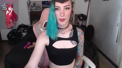 Snapshot of kawaimisfit chatting on 12/02/25, 08:37 luna online show from 12/02/25, 08:37