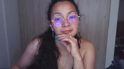  Khawit  online show from 02/05/25, 03:52