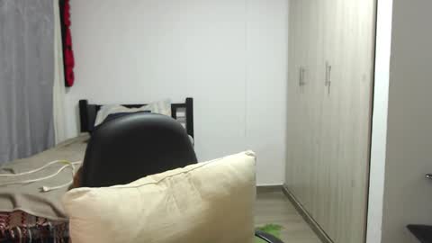  Khawit  online show from 12/01/25, 01:54