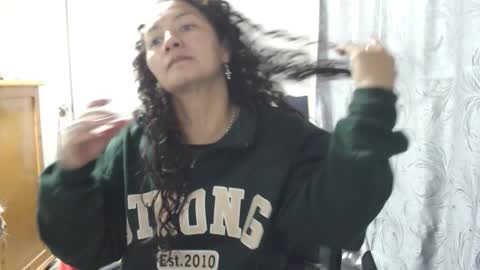 Snapshot of kawit1 chatting on 01/18/26, 11:19 Khawit online show from 01/18/26, 11:19