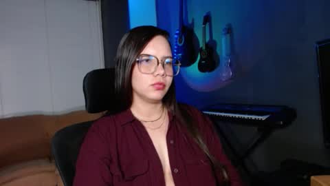 Snapshot of kay_avrill chatting on 03/04/26, 01:33 Kay online show from 03/04/26, 01:33