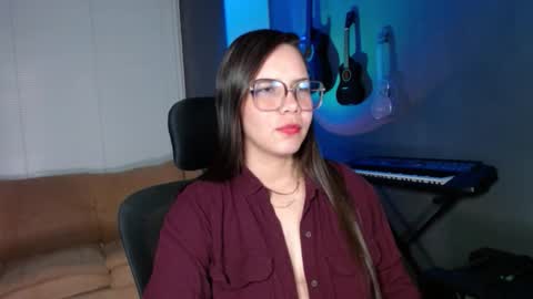 Snapshot of kay_avrill chatting on 03/08/26, 11:52 Kay online show from 03/08/26, 11:52