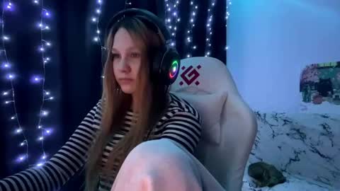 Snapshot of kayceefroehner chatting on 05/23/26, 07:29 Amia online show from 05/23/26, 07:29