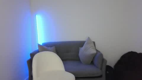 Snapshot of kaylababyxoox chatting on 12/19/25, 04:19 kaylababyxoox online show from 12/19/25, 04:19