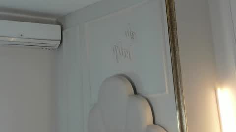 kaylachannell online show from 12/04/25, 02:54