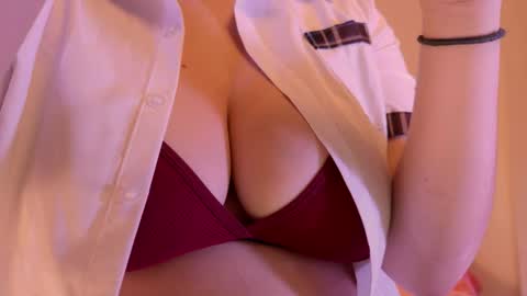 Snapshot of kaylacollins1 chatting on 02/18/26, 04:19 Kayla online show from 02/18/26, 04:19