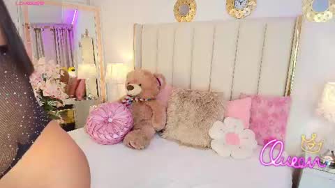 Snapshot of kayladavies_ chatting on 07/13/26, 01:14 kayladavies_ online show from 07/13/26, 01:14
