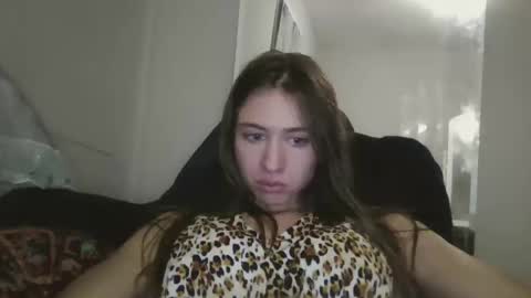 kaylaelizabeth97 online show from 05/18/26, 06:52