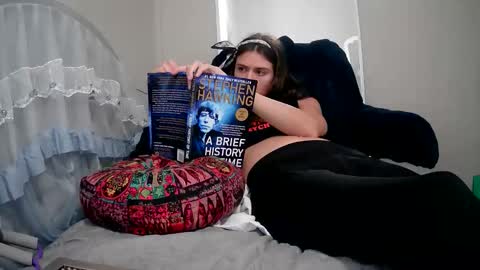 kaylaelizabeth97 online show from 05/18/26, 06:58