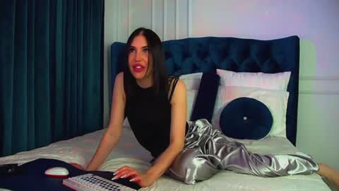 Snapshot of kaylamous chatting on 07/17/26, 06:46 Kayla online show from 07/17/26, 06:46