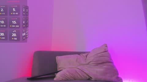 Kayla online show from 01/27/25, 12:43