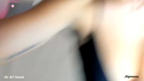 Snapshot of kayle__11 chatting on 10/17/25, 12:58 INSTAGRAM AND TW 11kayle online show from 10/17/25, 12:58