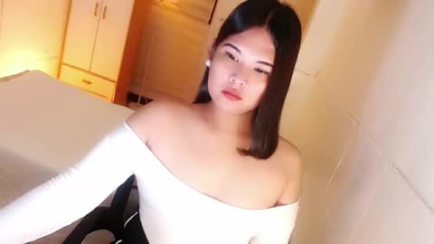 Snapshot of kayleepinay chatting on 10/06/25, 06:38 Y O U R F U T U R E K A Y L E E online show from 10/06/25, 06:38